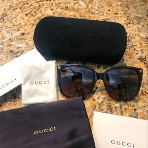 Gucci Havana sunglasses with Gucci case